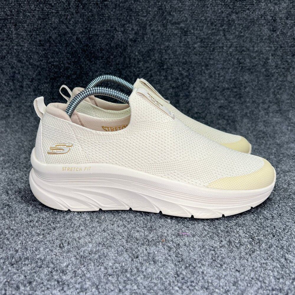 Skechers D’Lux Walker Shoes Womens Size 9 Cream Athletic Slip On Walking Sneaker